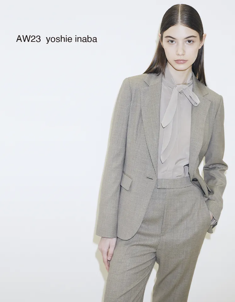 Yoshie Inabaデザイナーの女性用スーツです。